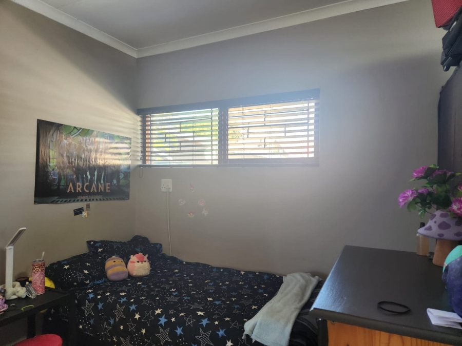 4 Bedroom Property for Sale in Groeneweide Park Western Cape